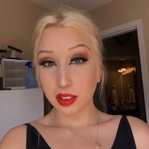 Meet your Posher, Raven